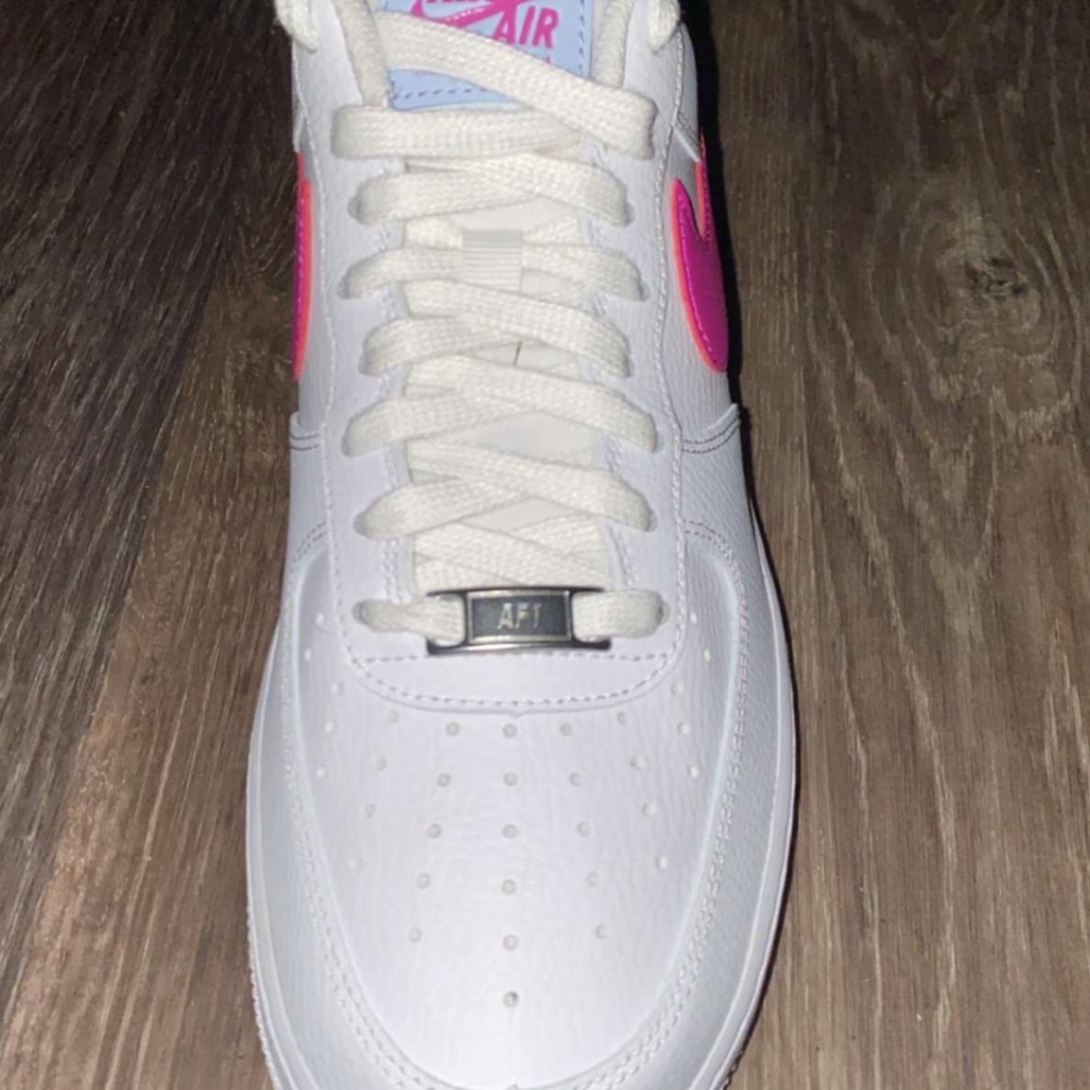 nike - Picture 3 of 5